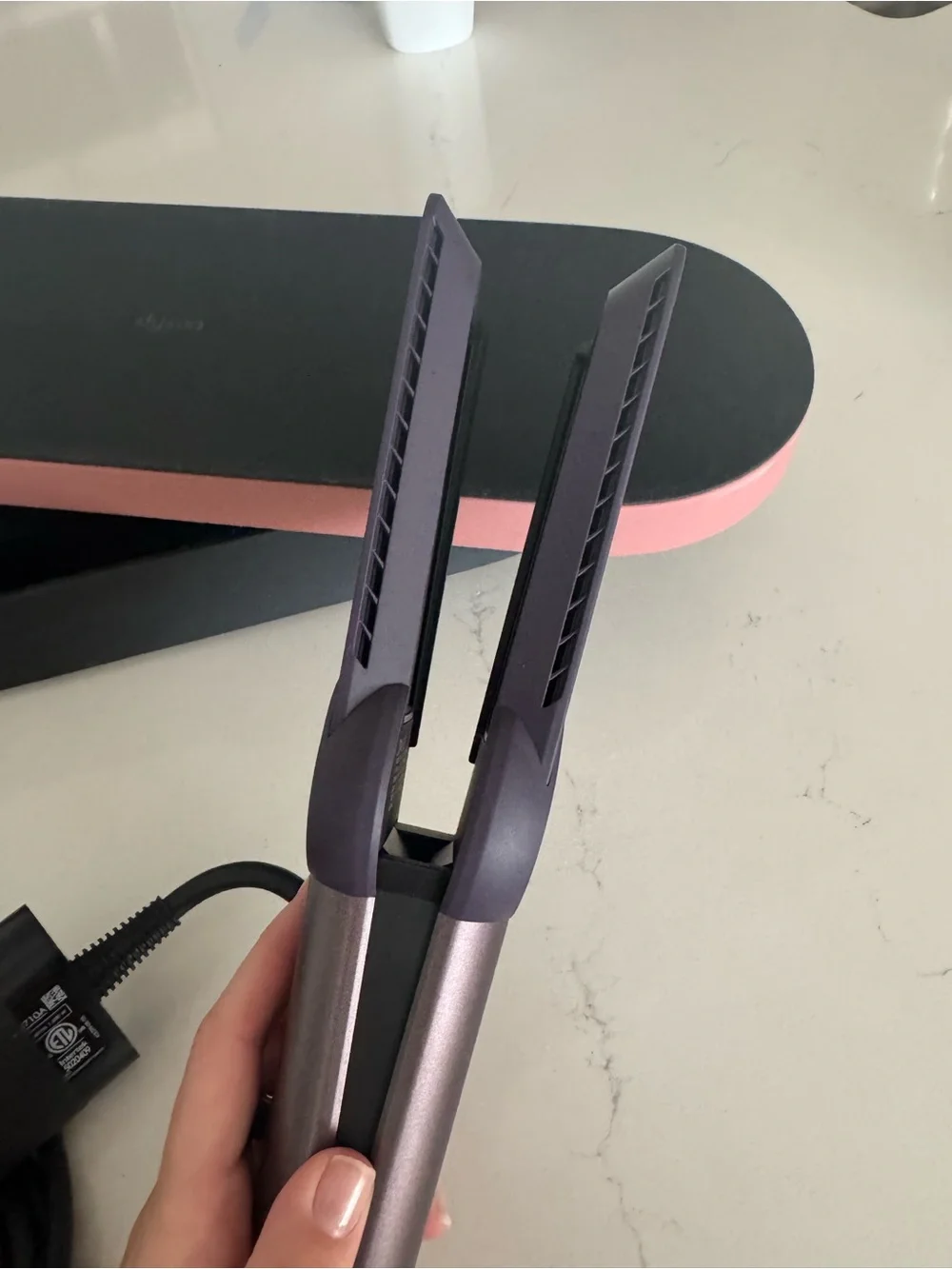 NWOT Dyson Airstrait Jasper Plum